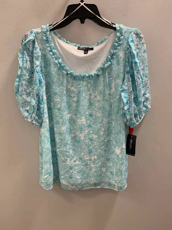 Size XS STUDIO AQUA/WHT Floral SHORT SLEEVES TOP