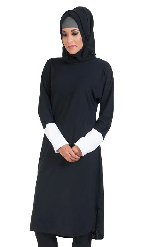 Black Round Neckline And Contrast Color Cuffed Sleeves Tunic