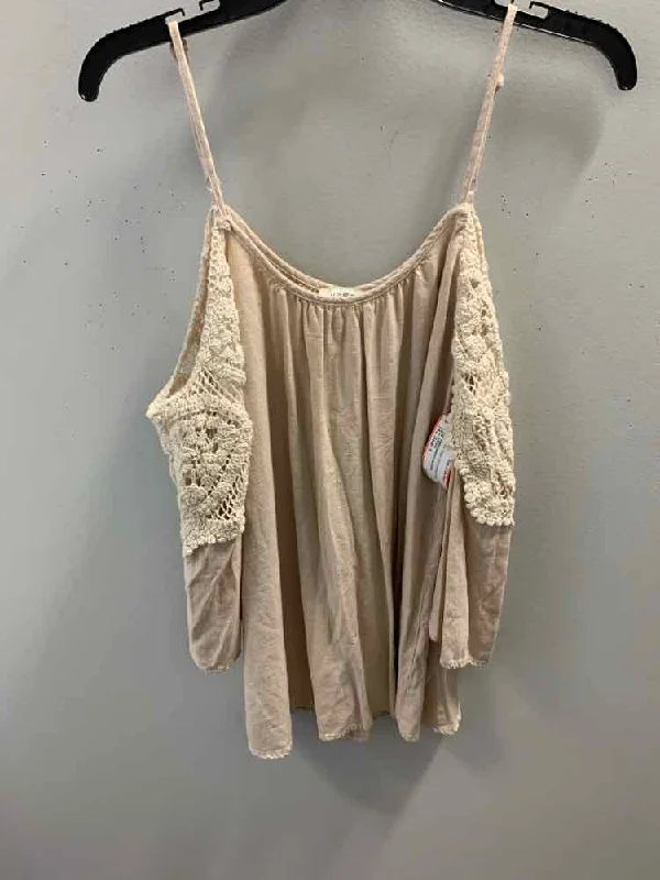 UMGEE Tops Size S Beige COLD SHOULDERS TOP