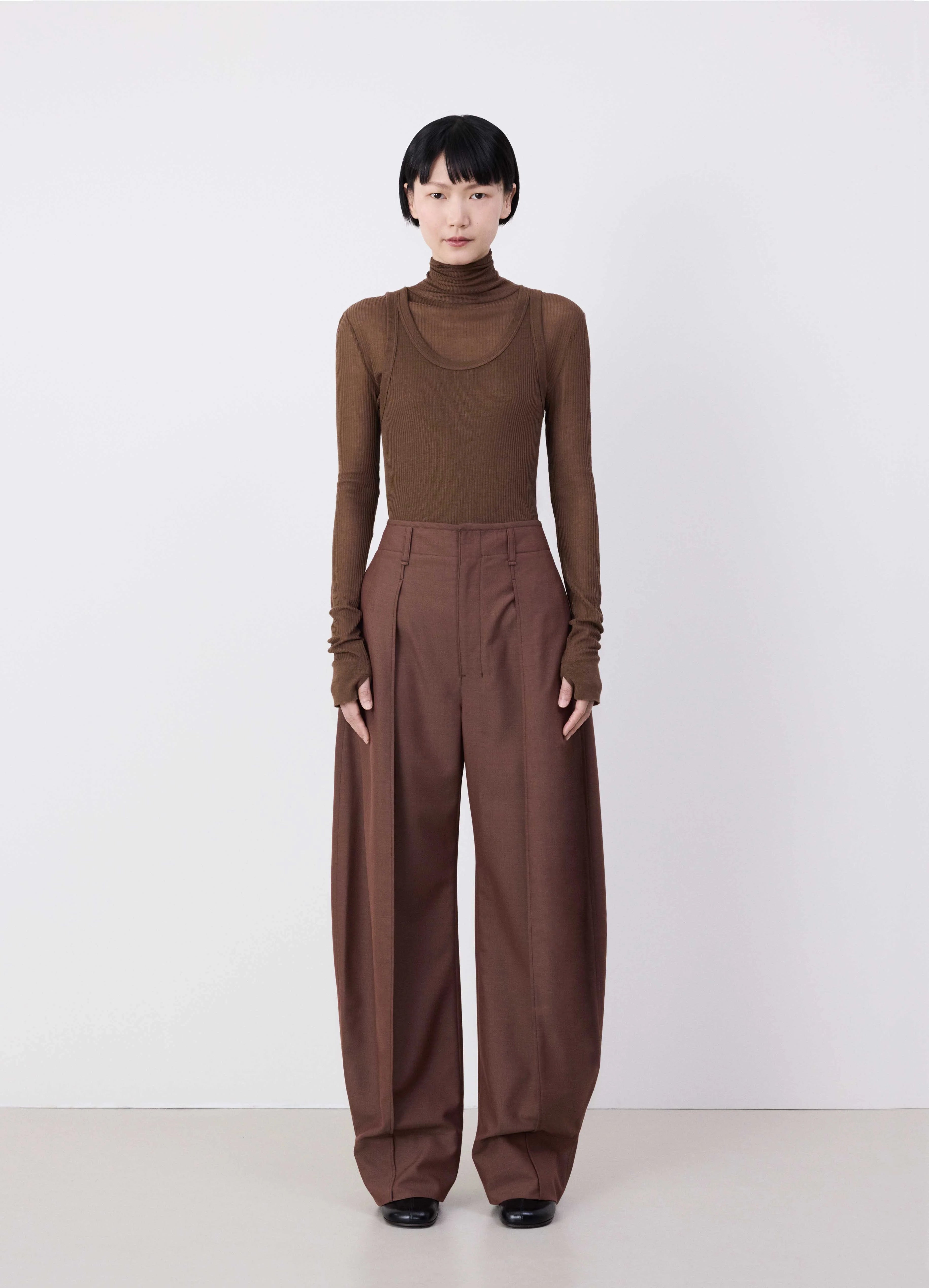 CURVED VOLUME TAILORED PANTS